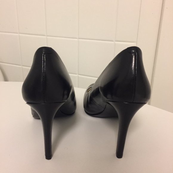 Nine West Black Leather Handjive Pumps - Picture 4 of 5